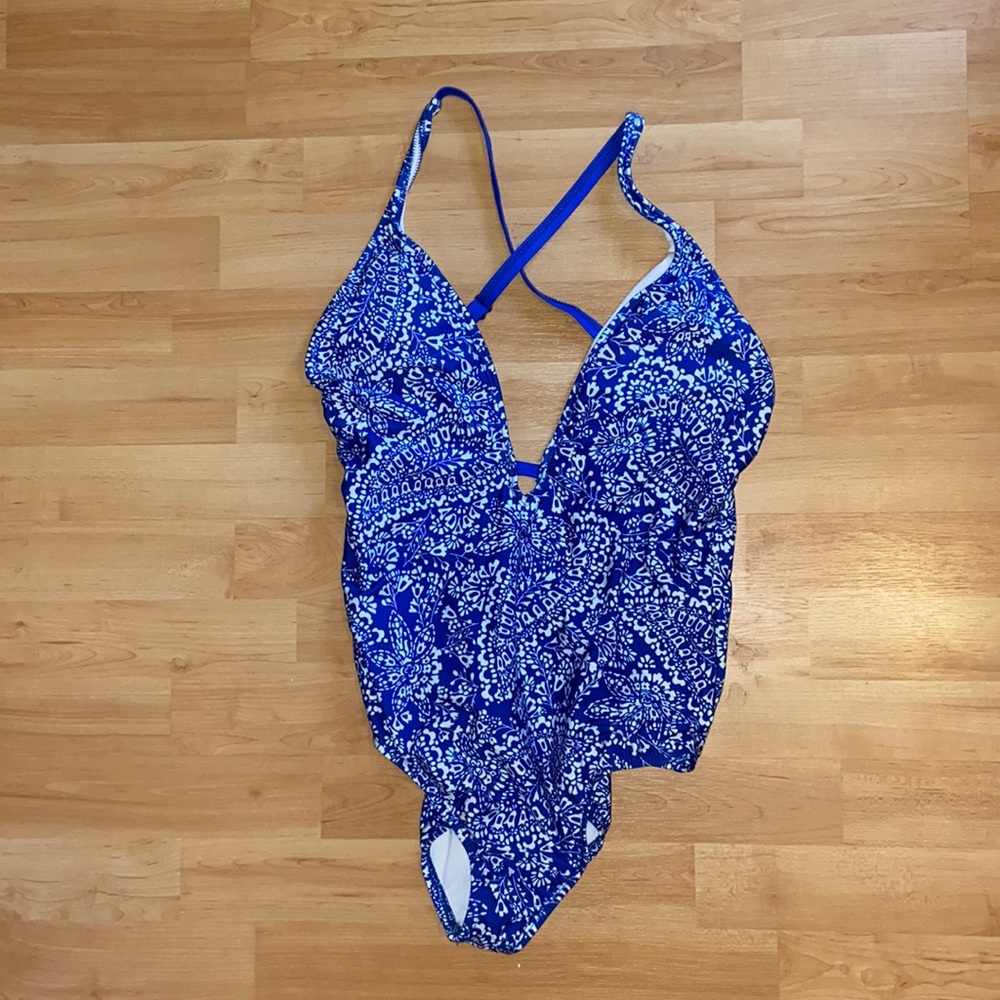 One piece swimsuit